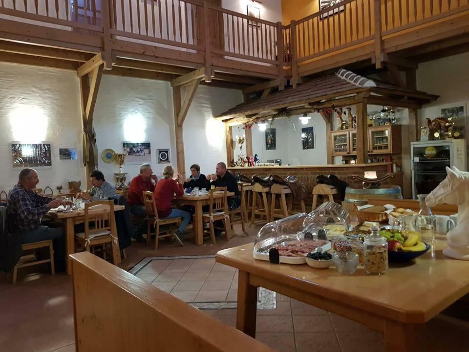 Reiterhof Roessler Villa Poppendorf im Burgenland Eksteriør bilde